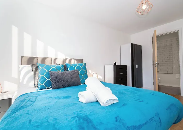 Luxury Apartment - Birmingham City Centre - Netflix & Wifi - 411H